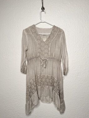Saga Boho Tunic Dress Light Taupe Crochet Lace Handkerchief Hem Size M